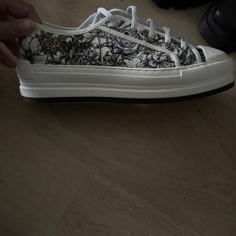 Dior Floral White Sneakers - Picture 4 of 5